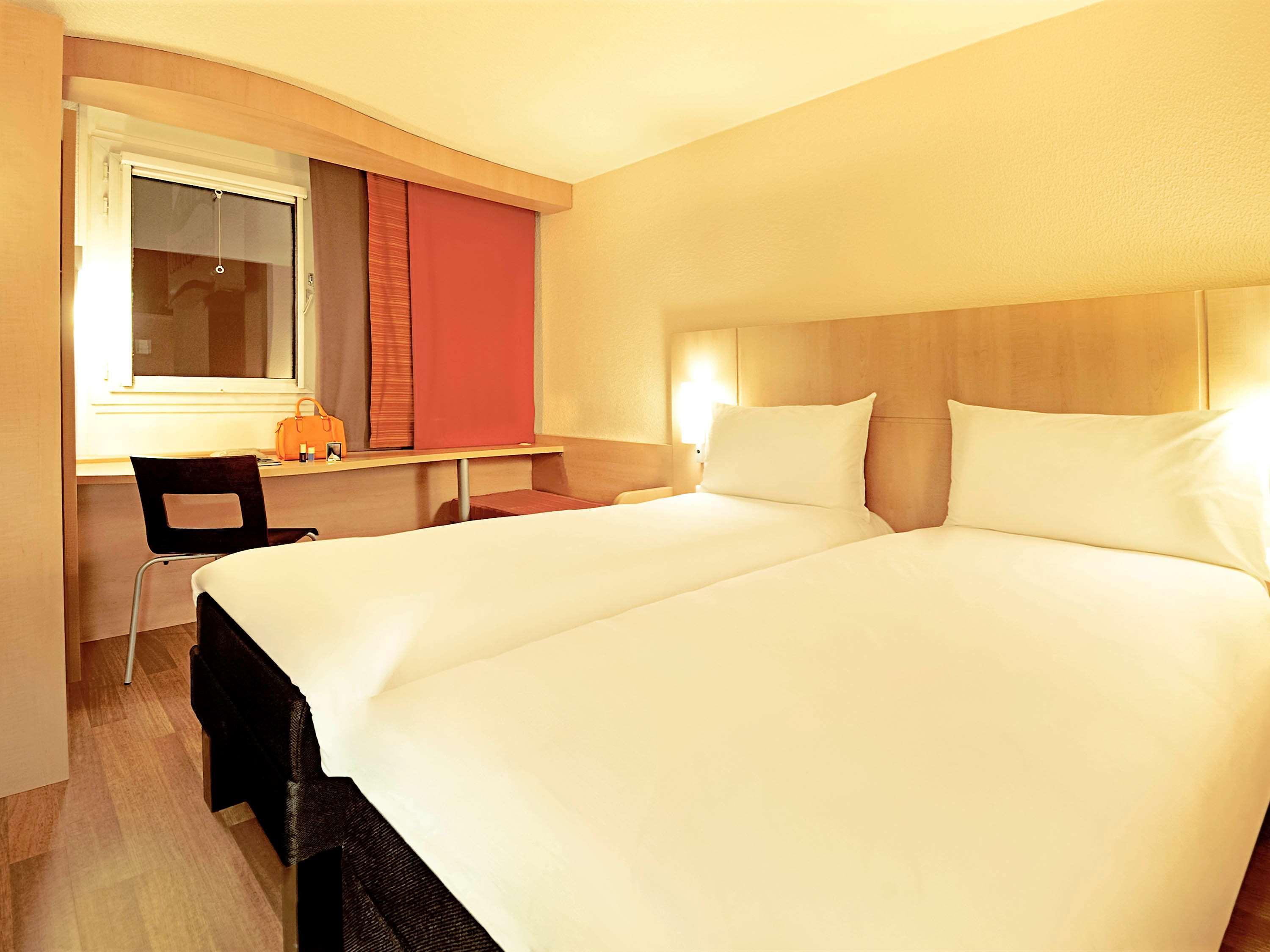 Ibis Lille Centre Gares Hotell Exteriör bild