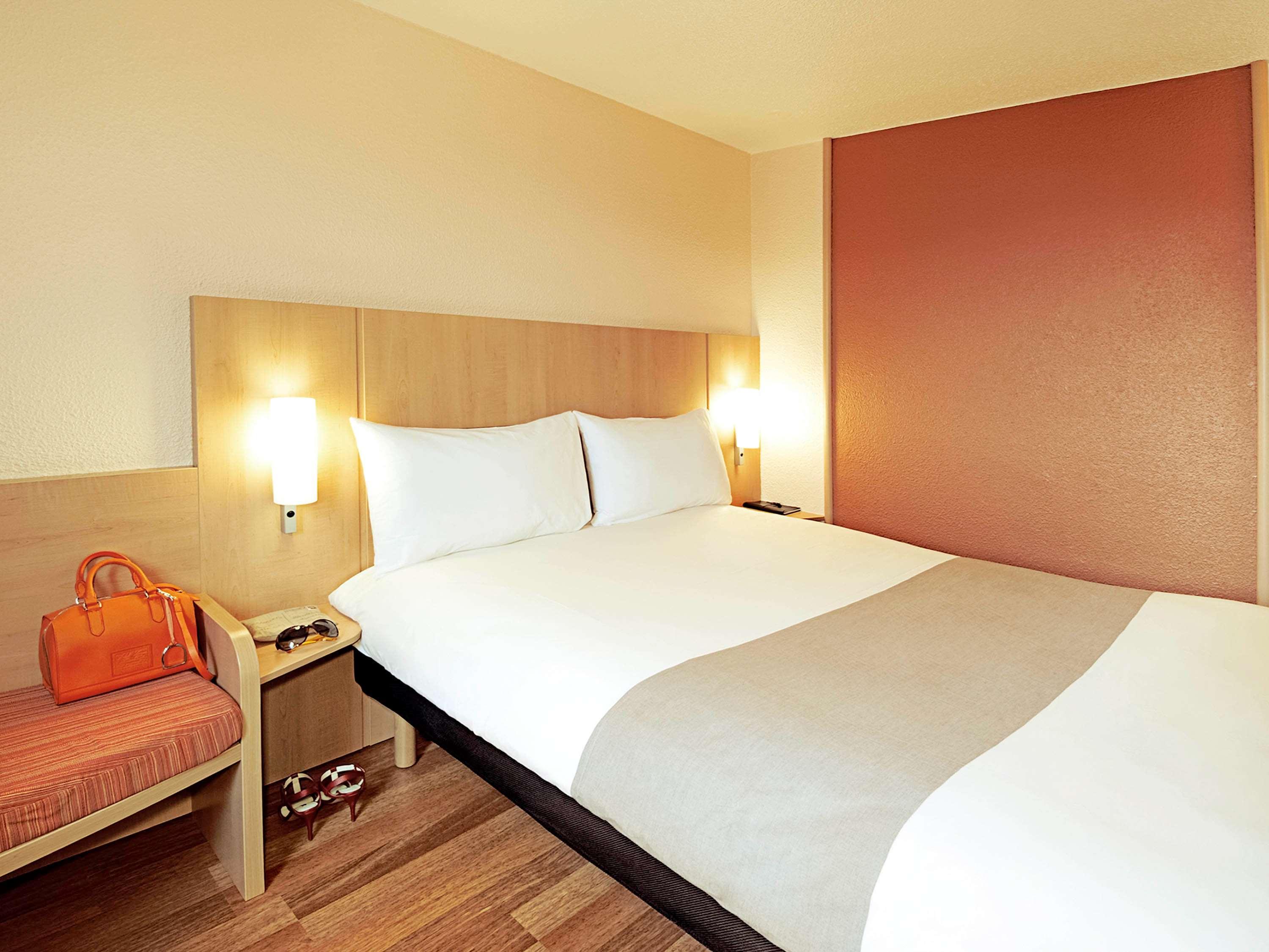 Ibis Lille Centre Gares Hotell Exteriör bild