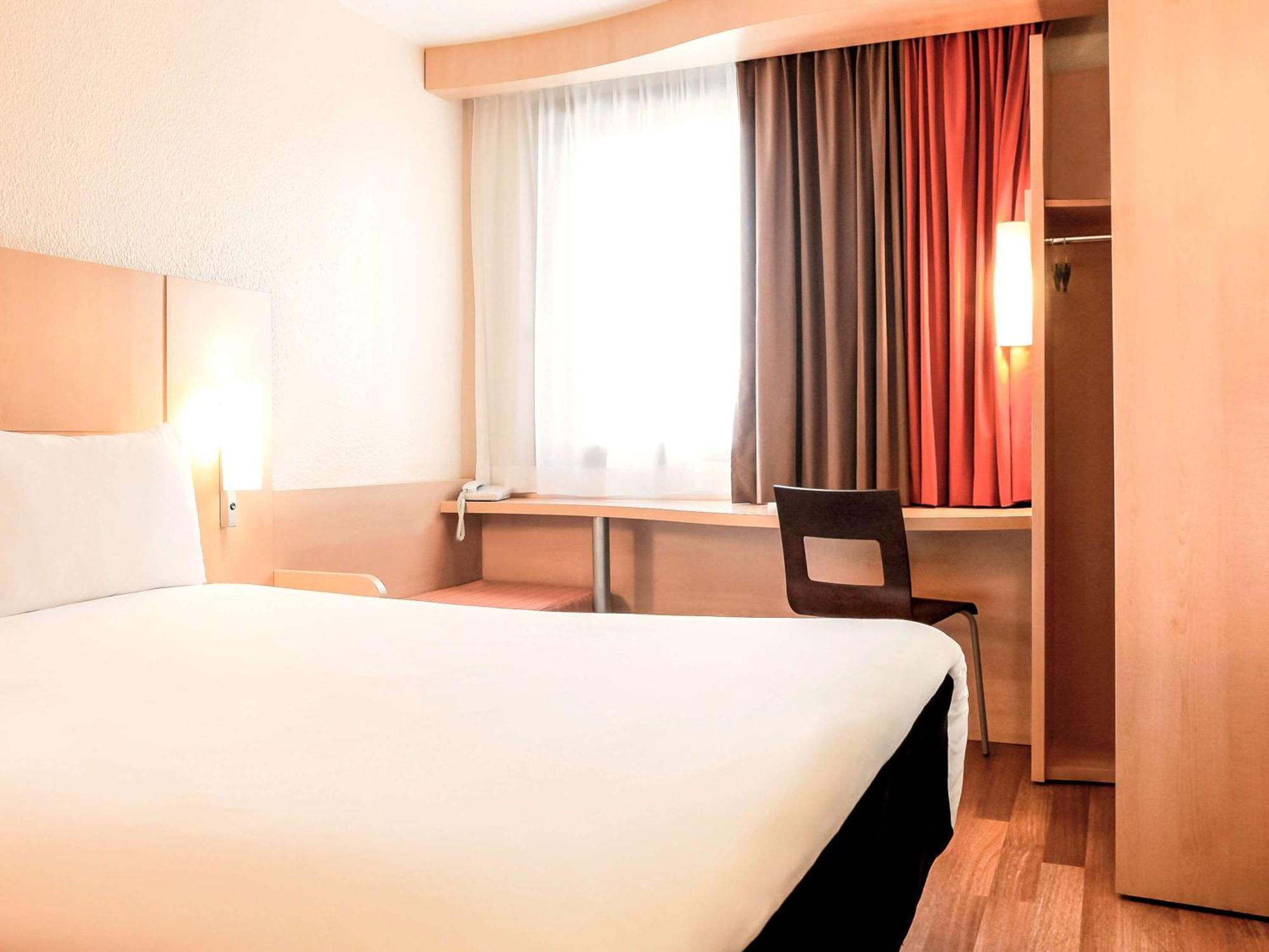 Ibis Lille Centre Gares Hotell Exteriör bild